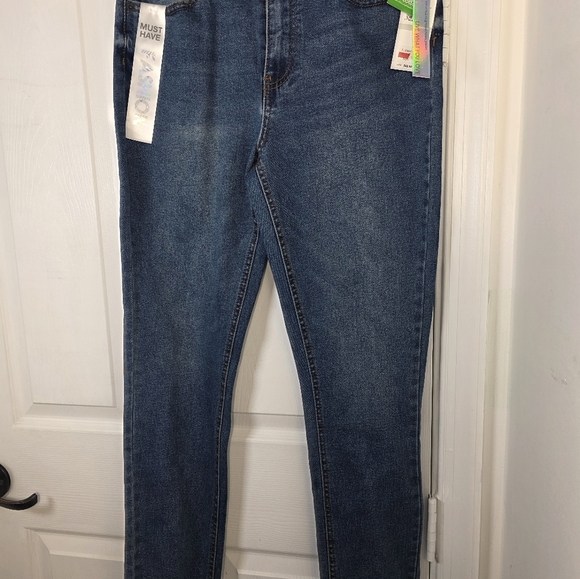 Tinsetown HiRise Slimstraight Blue Jeans Size 1 NWT Retails $42 - Picture 6 of 9